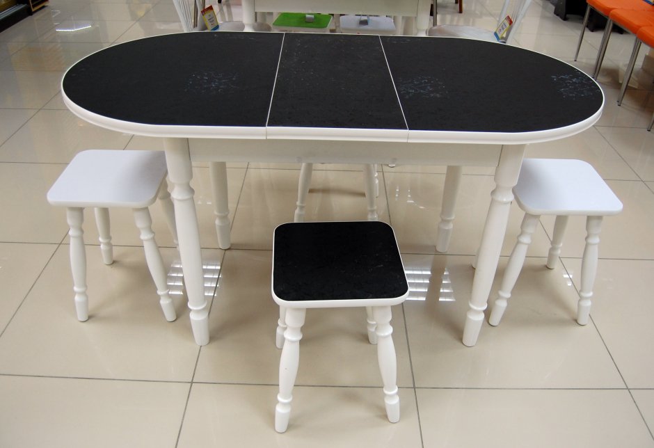 Стол для маленькой кухни раздвижной овальный