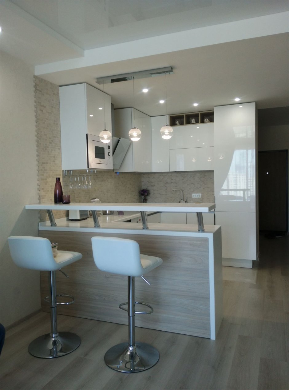 Плитка на кухне студии