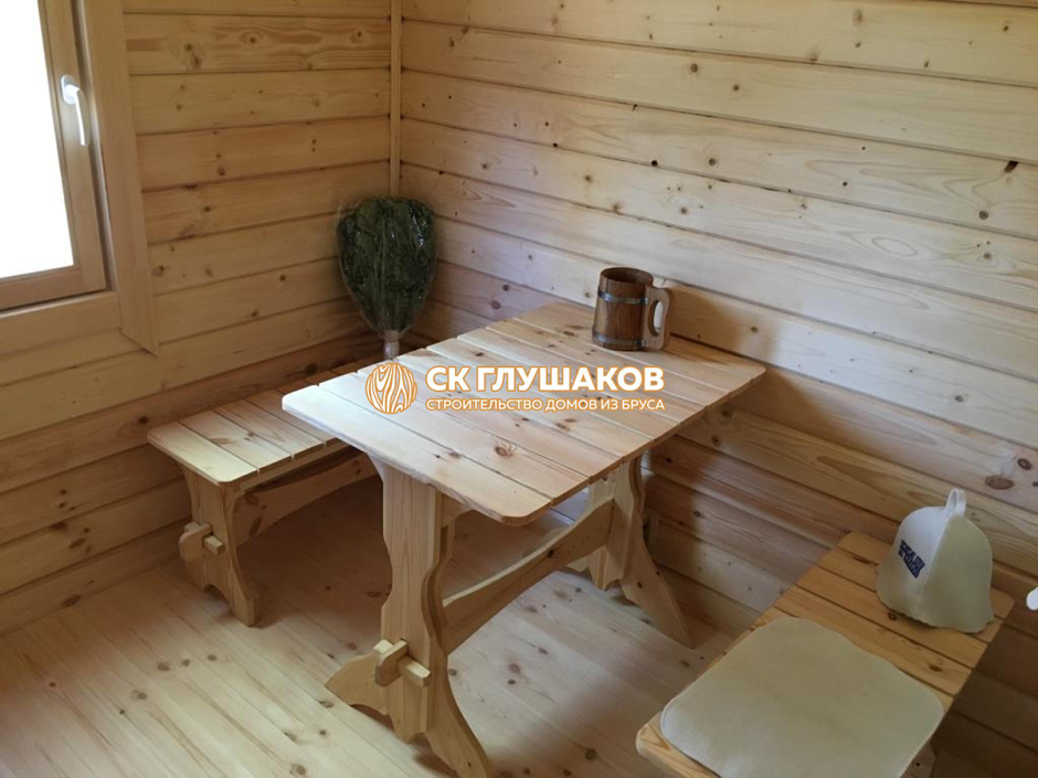 Деревянный стол в беседку