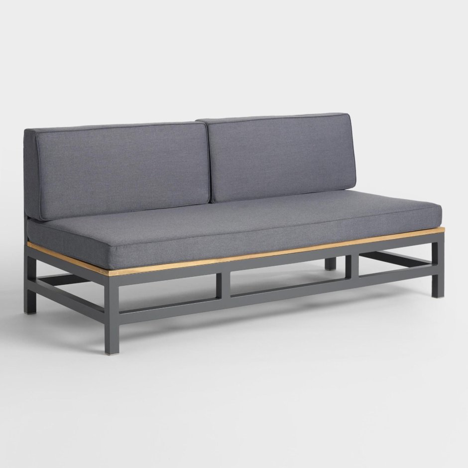 Садовый диван на металлическом каркасе