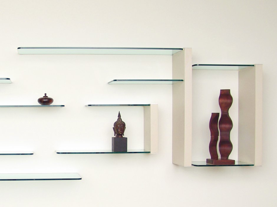 Стеклянные полки на стену