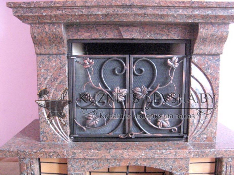 Кованые дверцы для камина
