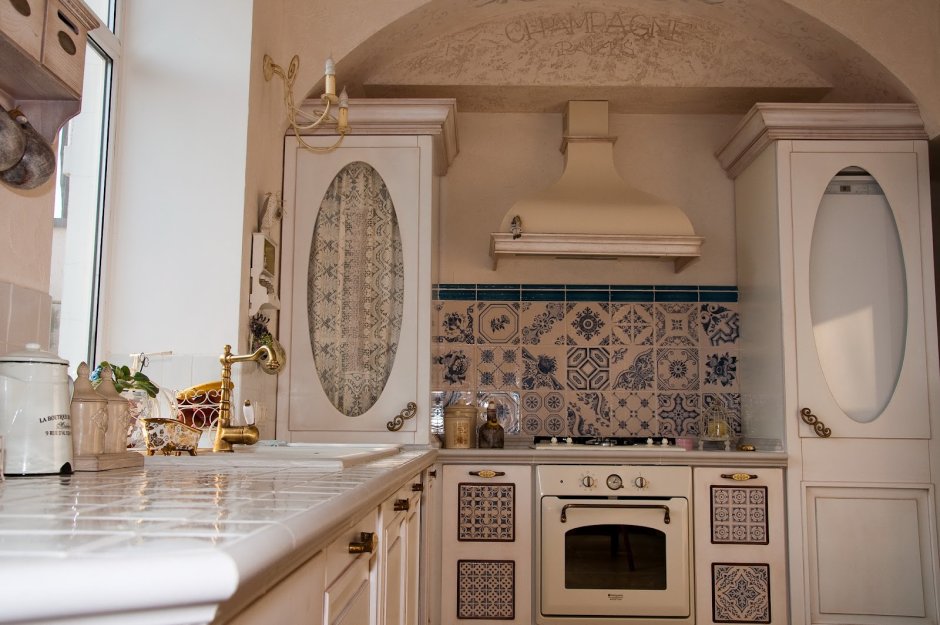 Компактные кухни в стиле Прованс