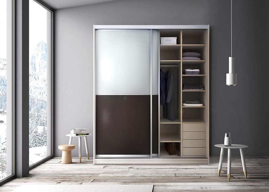 Шкаф купе белый с зеркалом