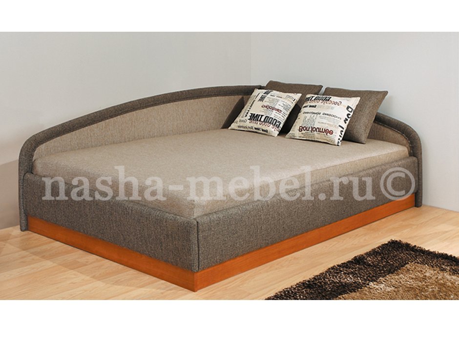 Кровать с наклонной спинкой двуспальная