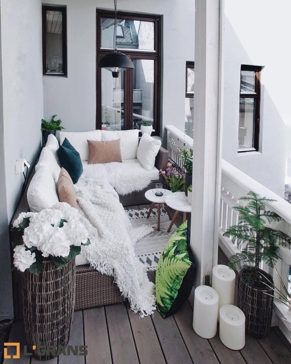 Уютный балкон