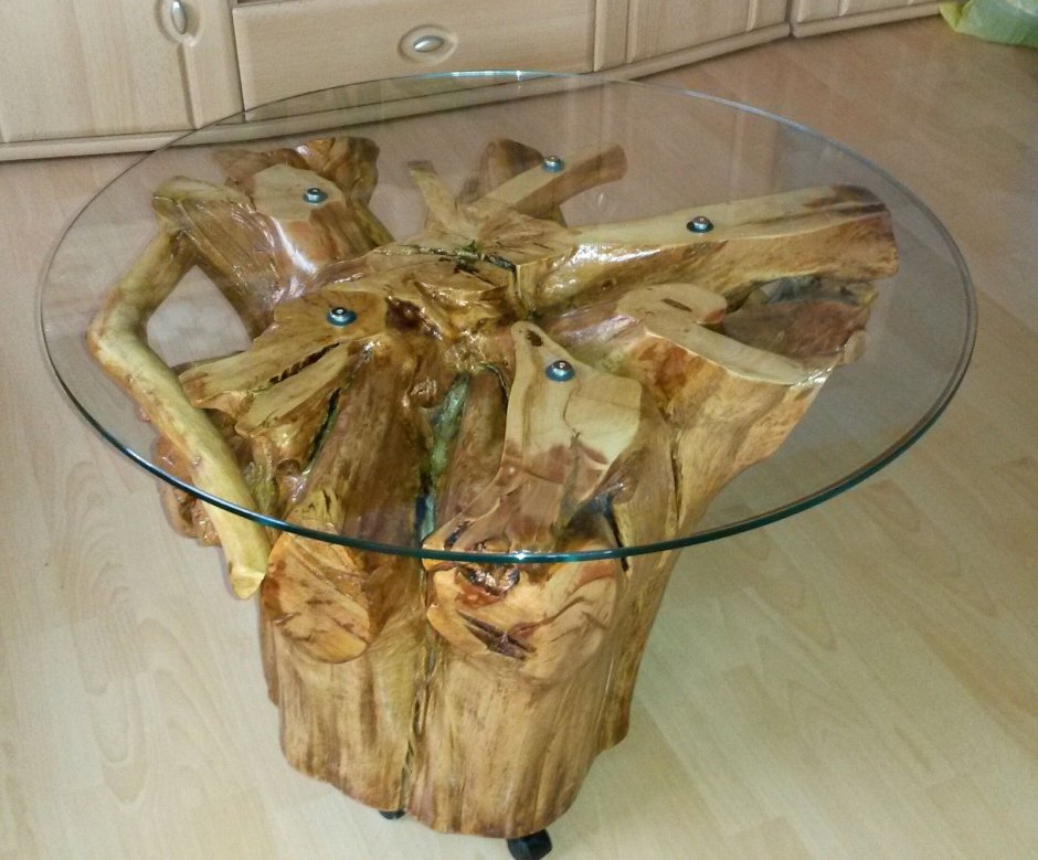 Журнальный столик из пенька и стекла