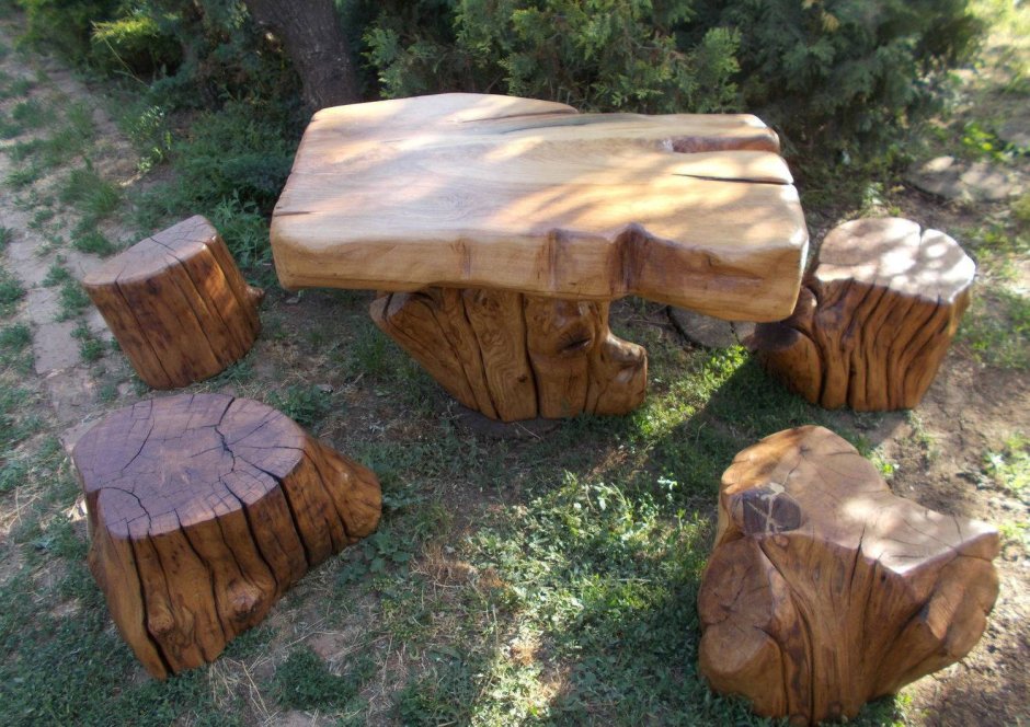 Садовая мебель из пеньков