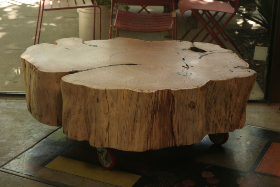 Журнальный столик из пня