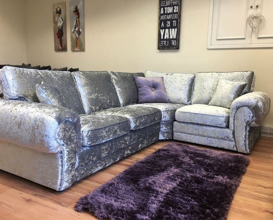 Мягкий уголок в гостиную