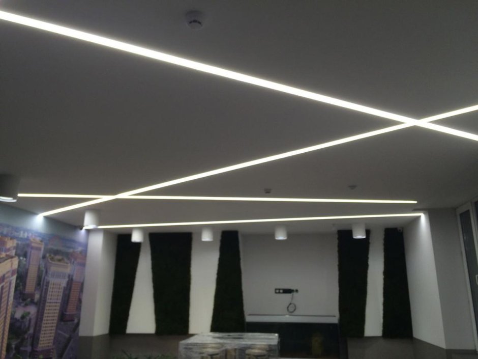 Световые линии Flexy 30 мм натяжной потолок