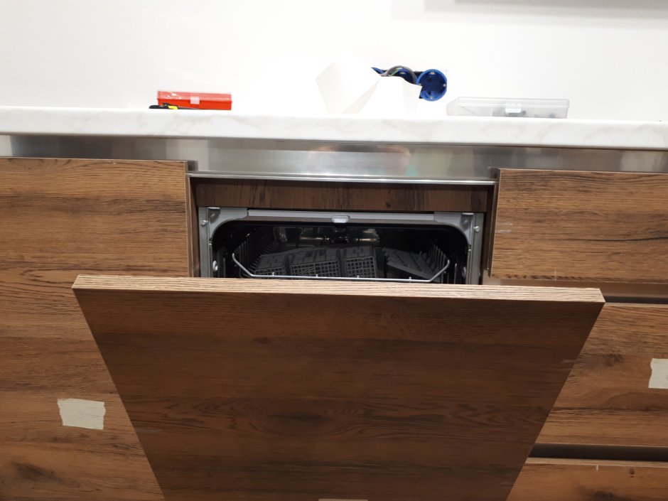 Metaline 700 ножка мебельная