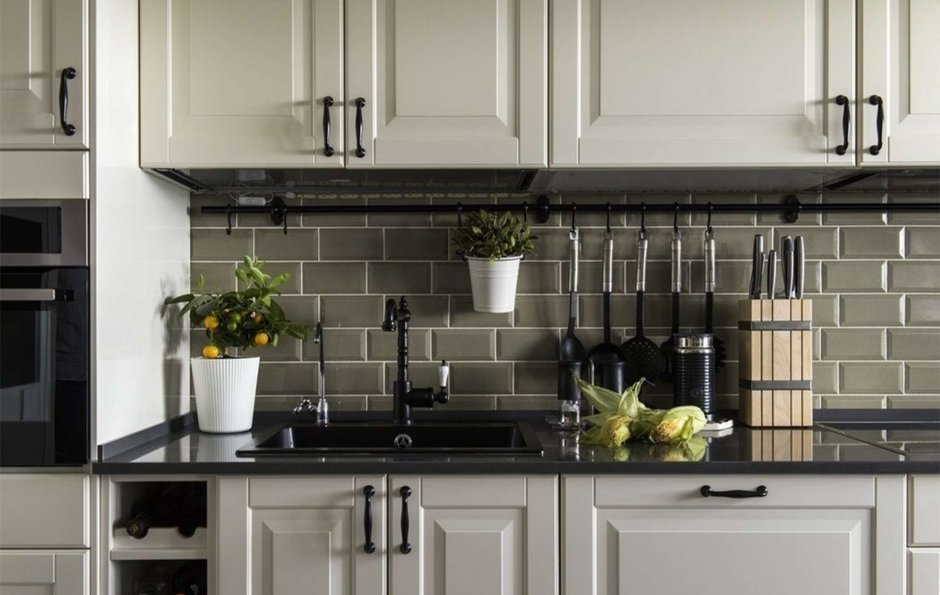 Кухня икеа серая белый кабанчик