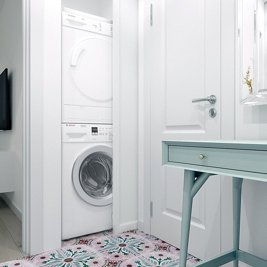 Встроенный хозяйственный шкаф