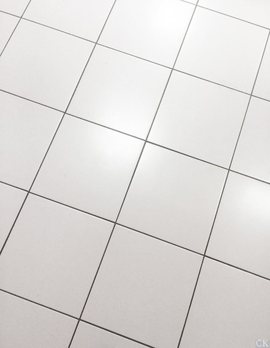 Белый кафель с черной затиркой