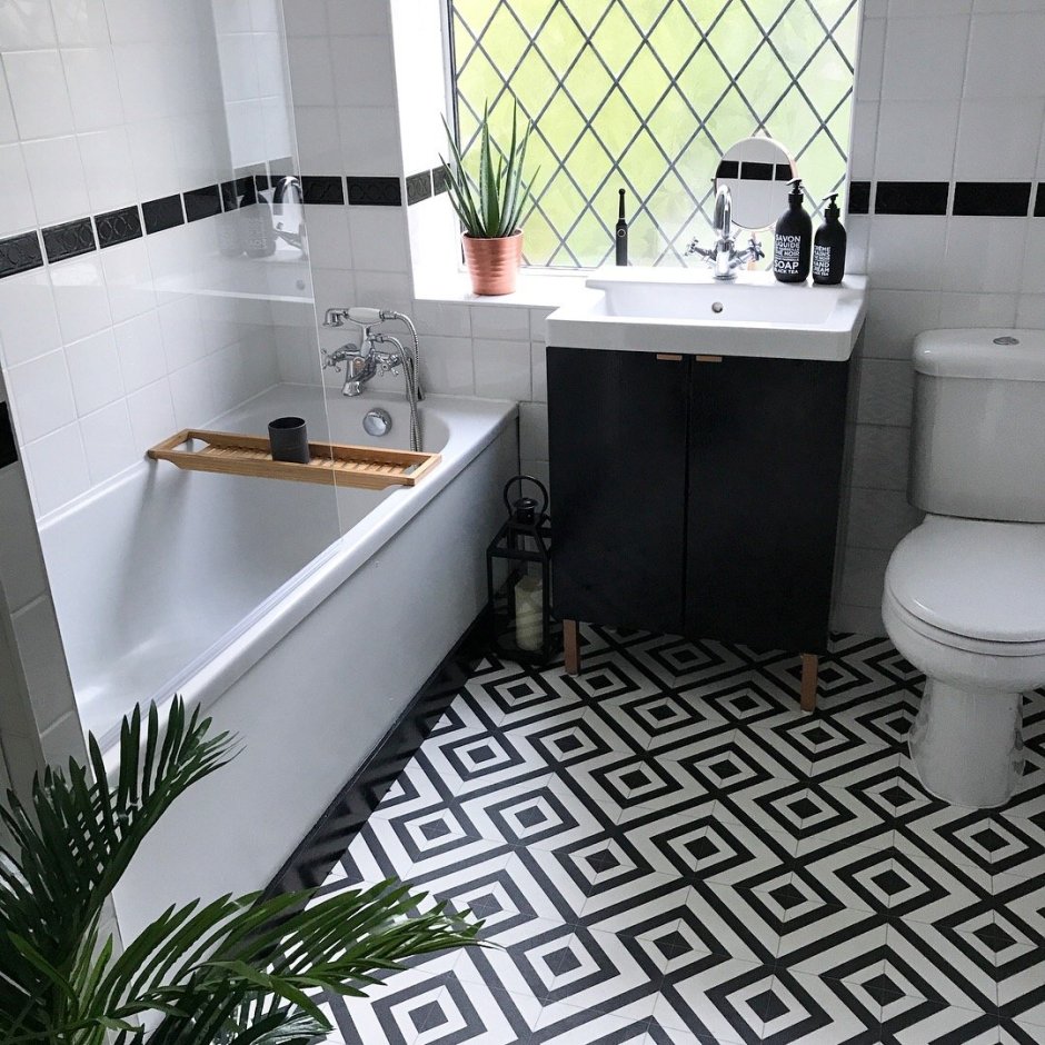 Черно белая плитка