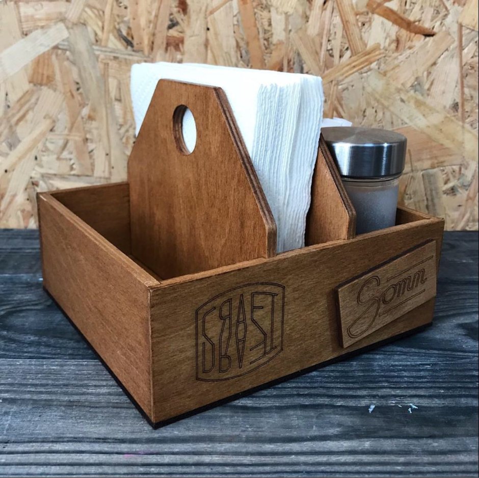Салфетница из дерева
