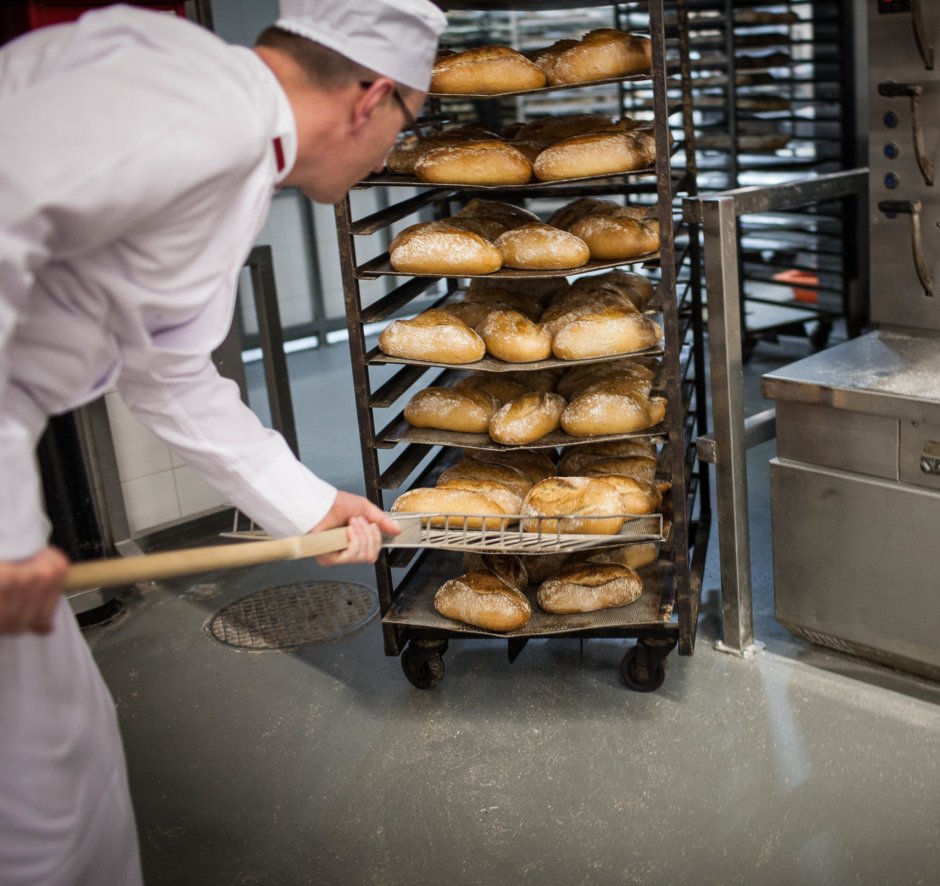 Помощник пекаря