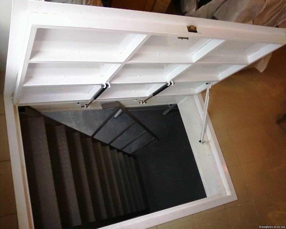 Люк напольный 1200х300