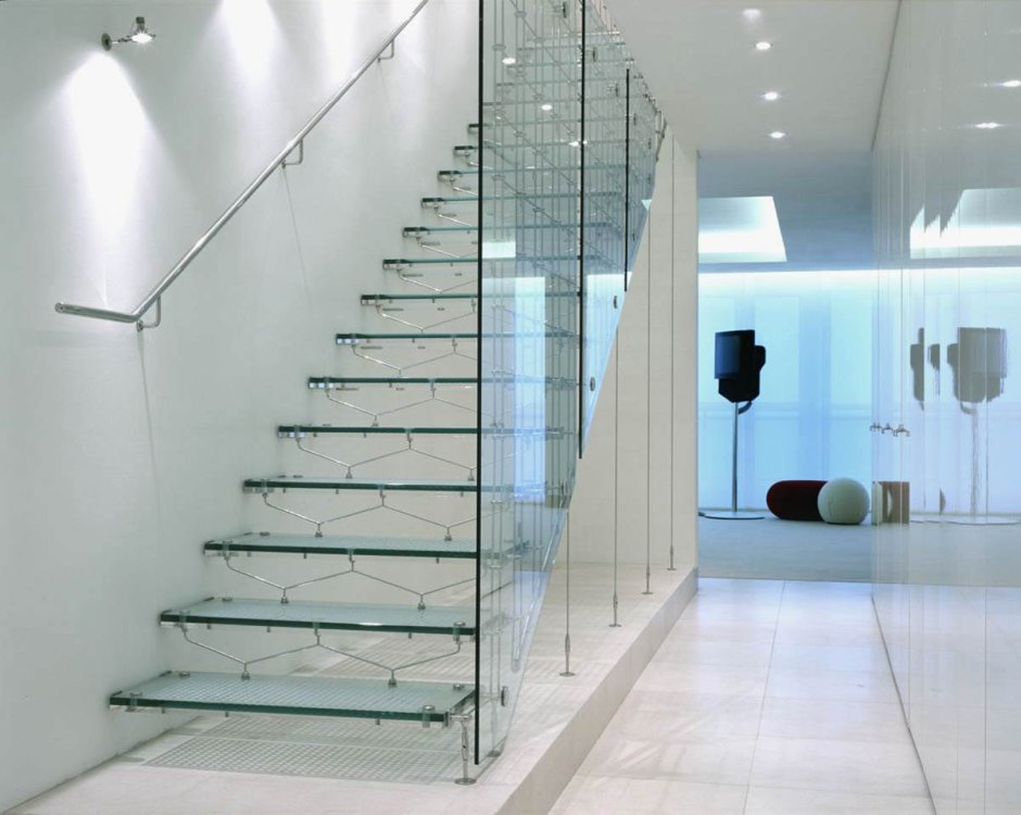 Оргстекло для ограждения лестницы