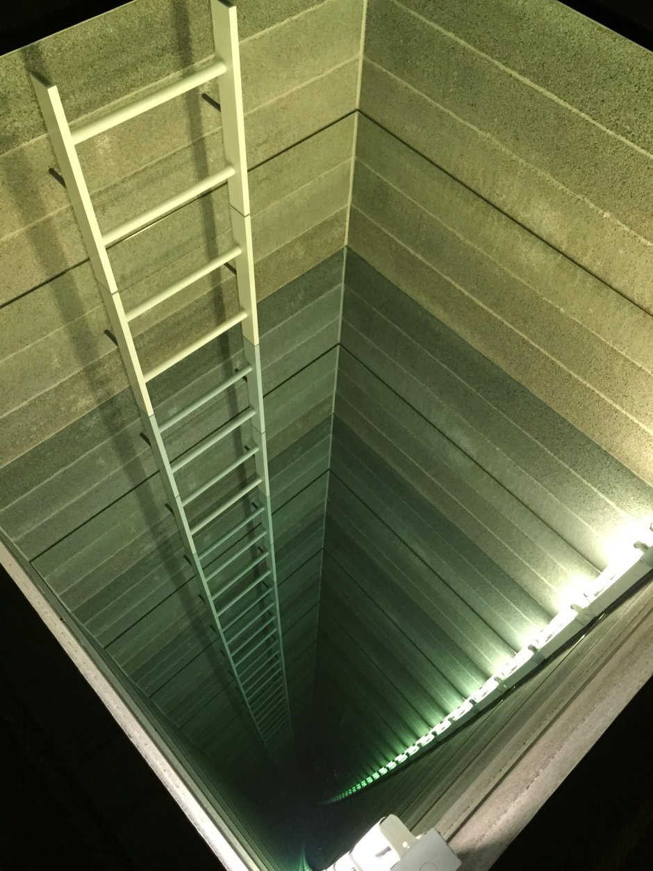 Потолок с эффектом бесконечности