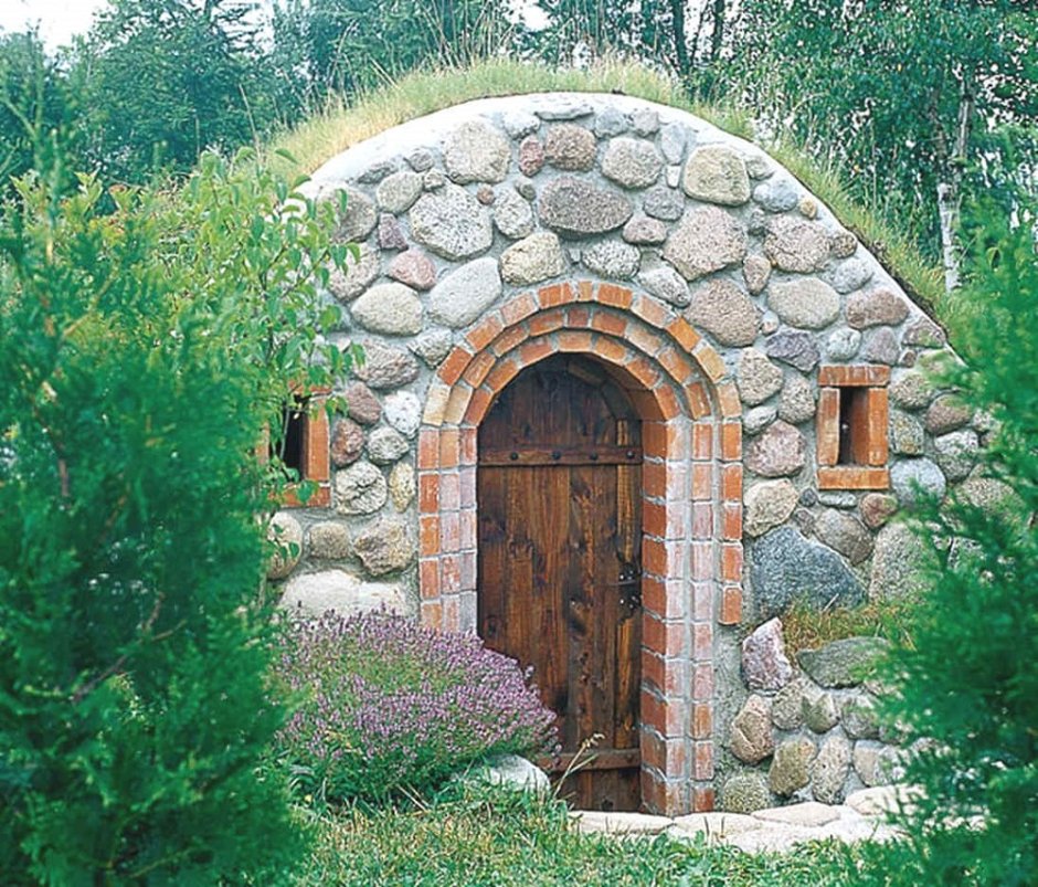 Крыльцо в цокольный этаж