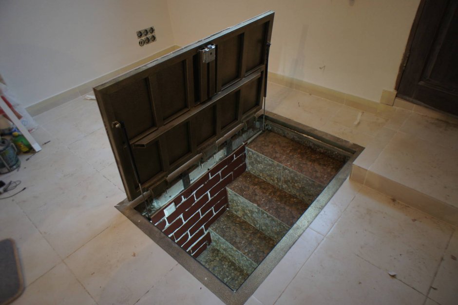 Погреб винный полузаглубленный