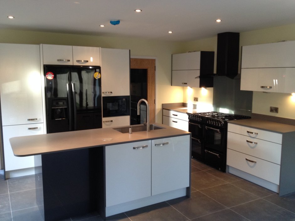 Кухни 25кв с островом