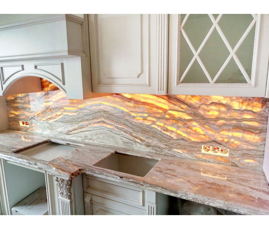 Оникс камень столешница