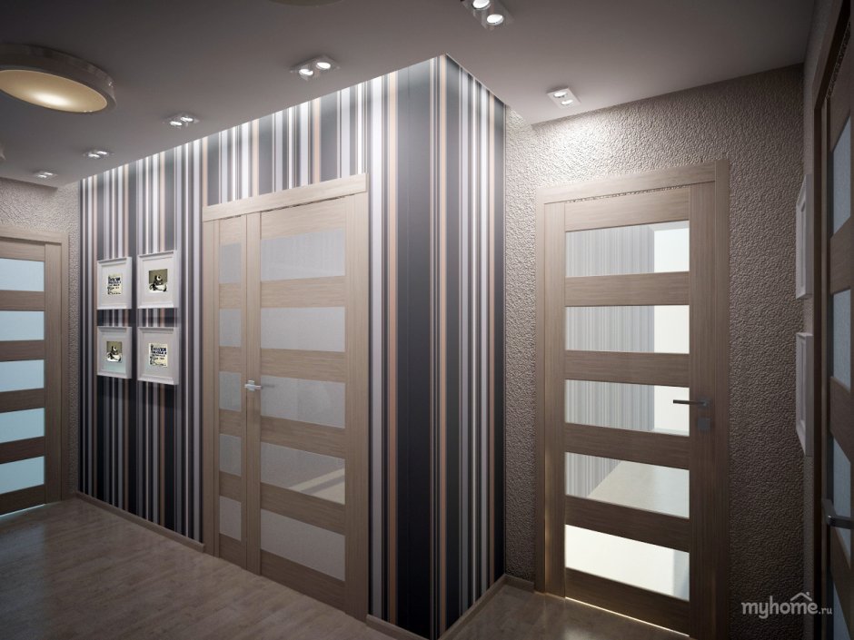 Полосатые обои в прихожей