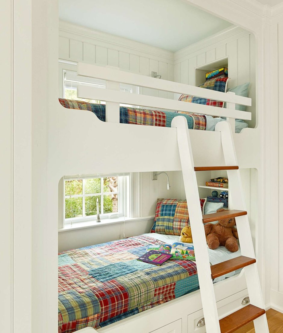 Двухэтажная кровать в нише
