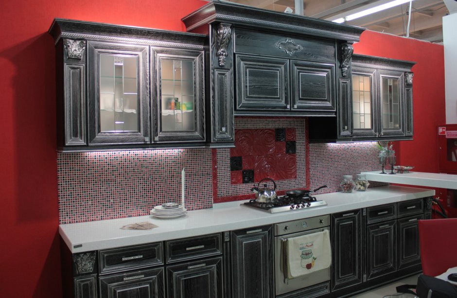 Италия кухня черная патина