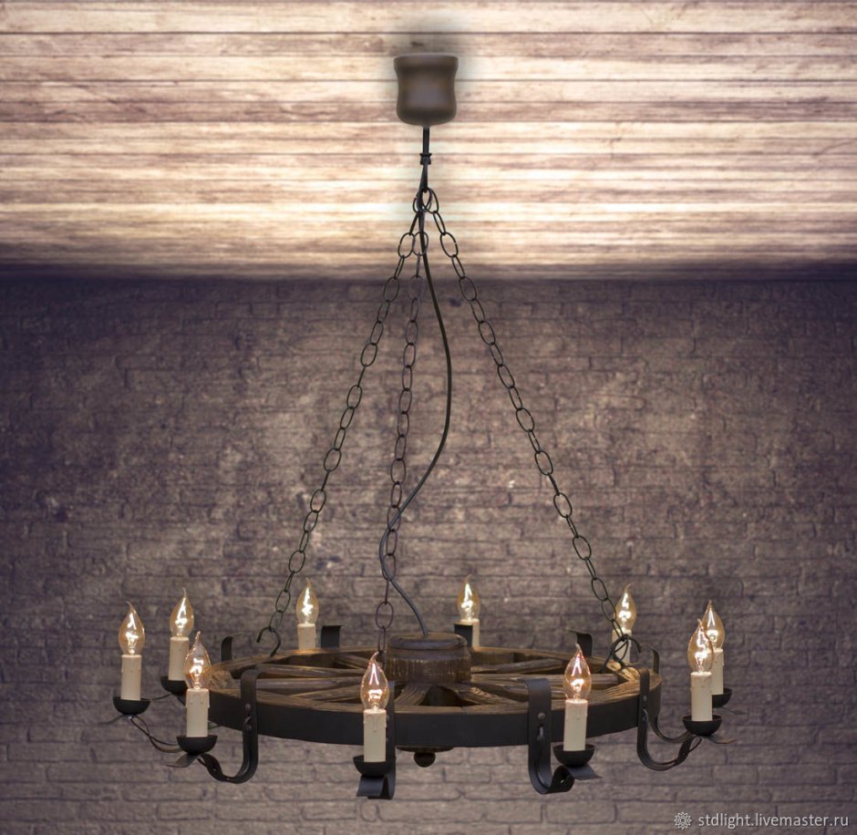 Люстра из колеса от телеги