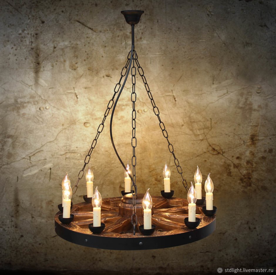 Люстра из дерева