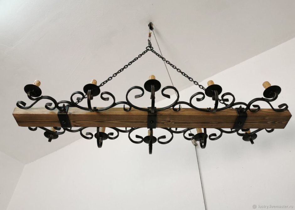 Светильник из дерева