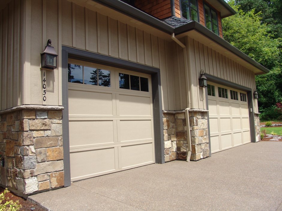 Отделка фасада гаража