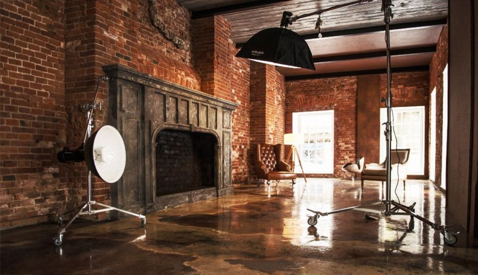 Деревянная стена в интерьере