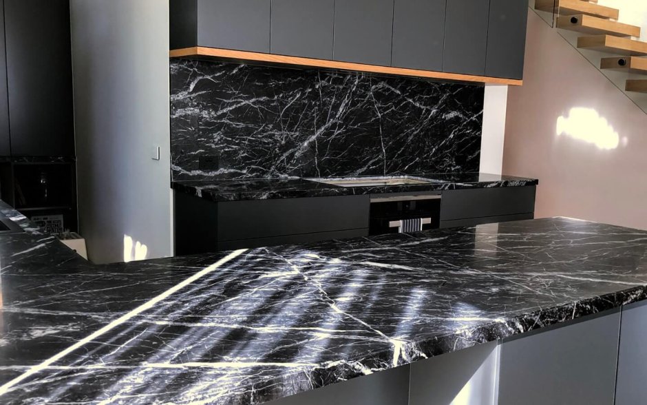 Столешница Black Marquina