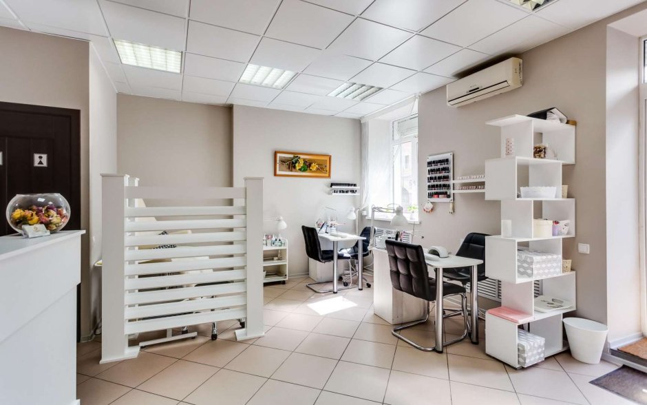 Стеллажи для парикмахерских