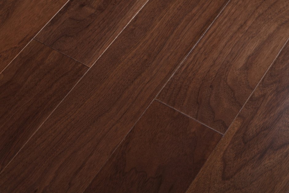 Ламинат из красного дерева