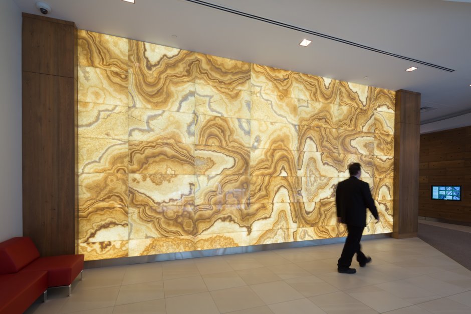 Слэб Оникс стена