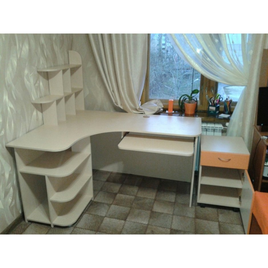 Столы угловые для школьников