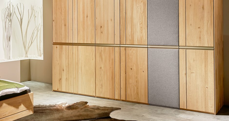 Шкаф под дерево