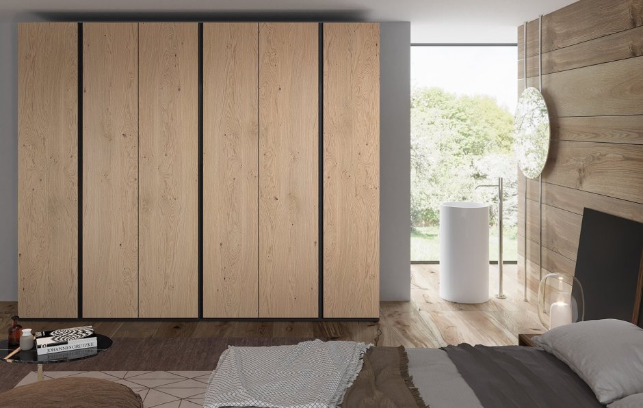 Шкаф с графитовыми распашными дверями