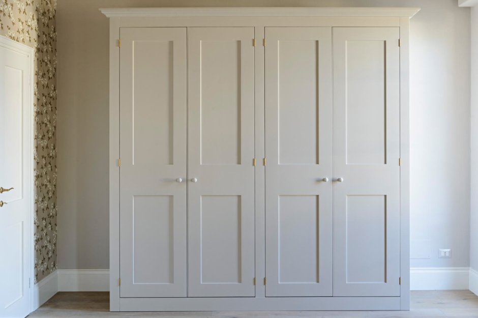 Шкаф распашной Таурус-7