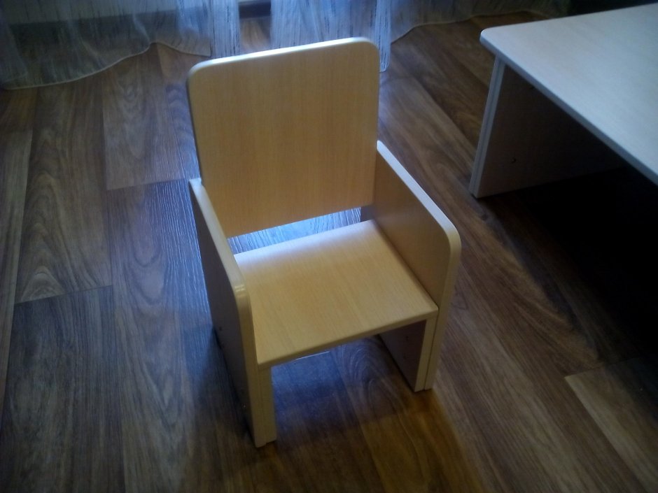 Детский стул из ДСП