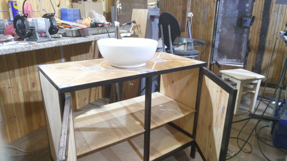 Смеситель для раковины Индастриал