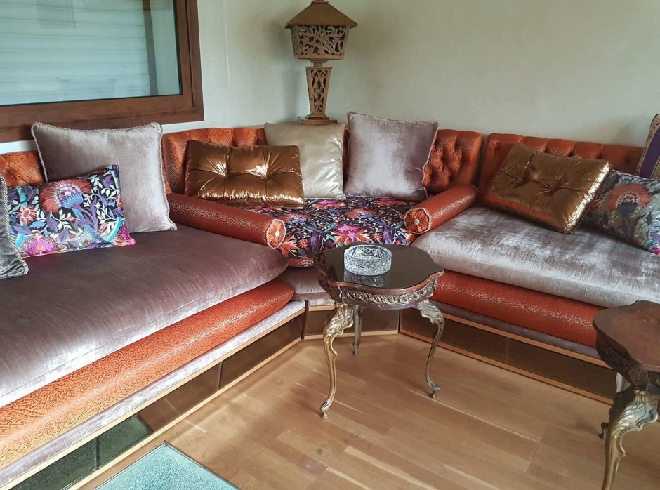 Интерьер кальянной в Восточном стиле в доме