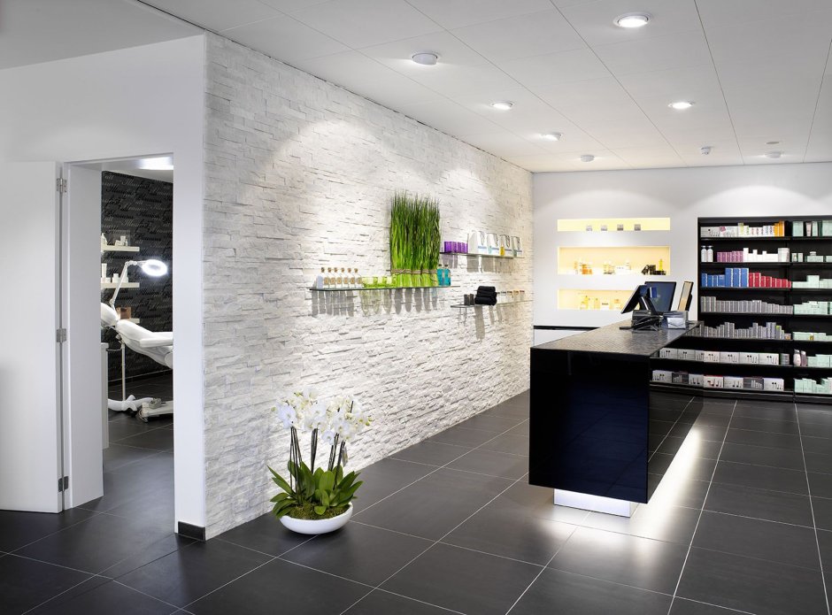 Отделка стен для салона