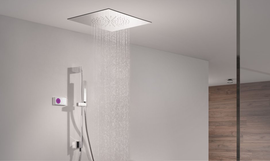 Тропический душ встроенный в потолок 600*600